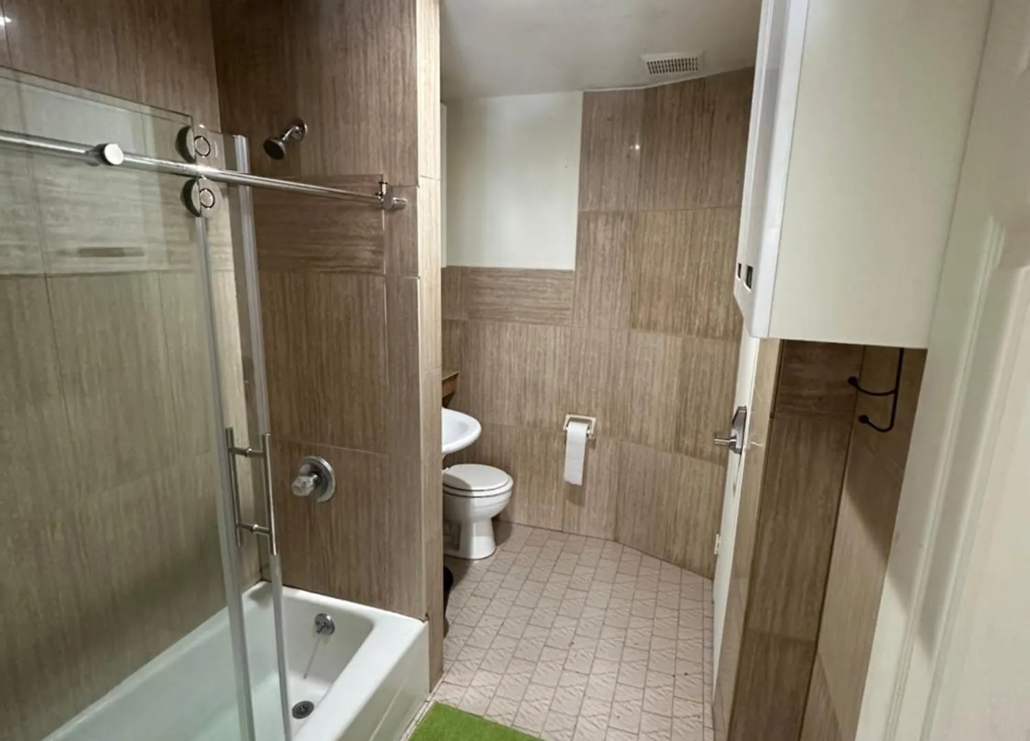 Hudson Yard 408 Hostel New York