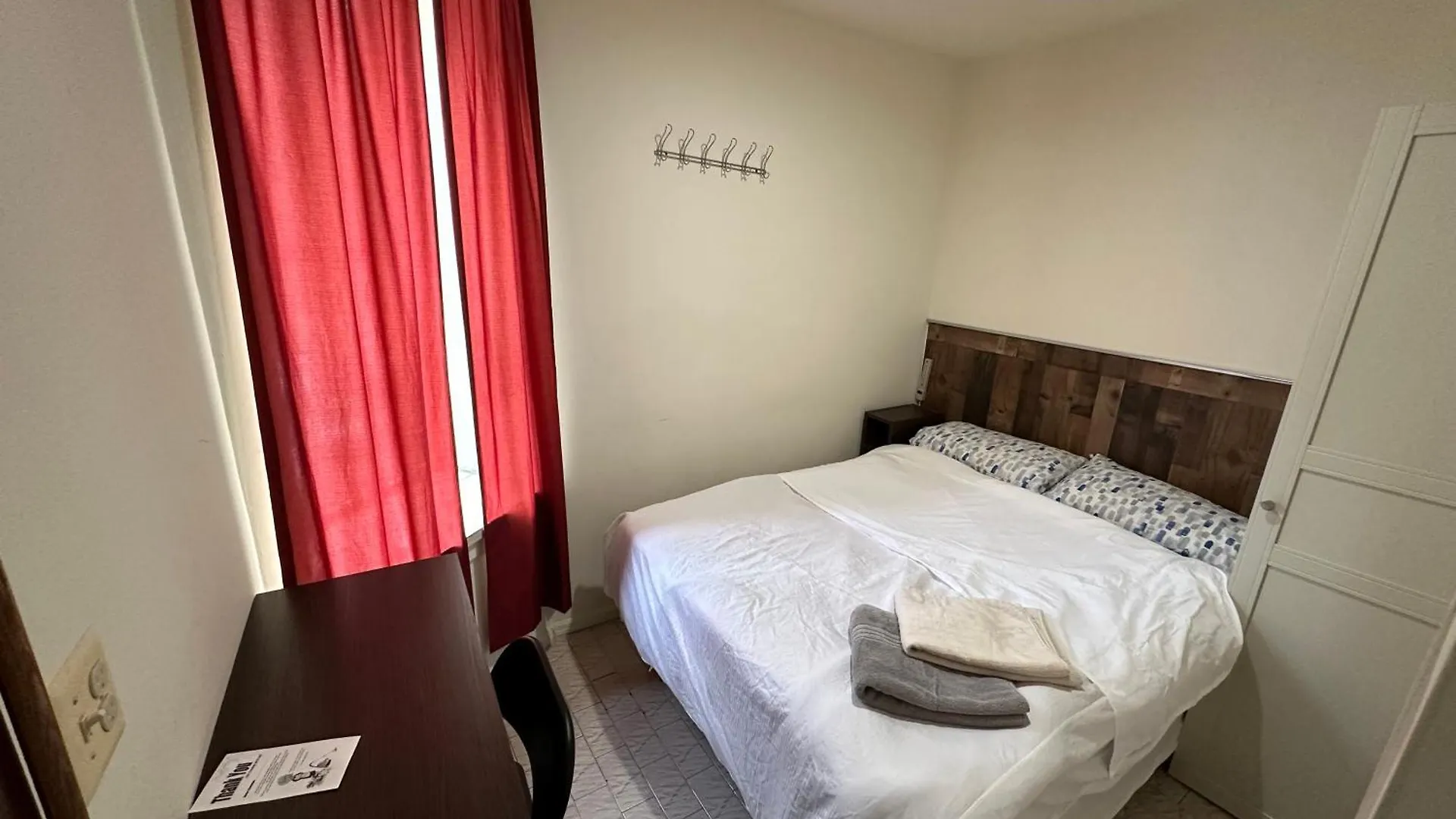 Hudson Yard 408 Hostel New York