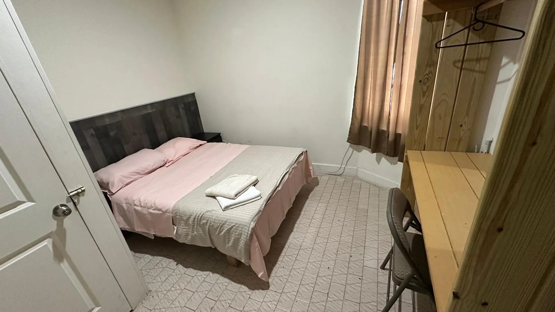 Hudson Yard 408 Hostel New York